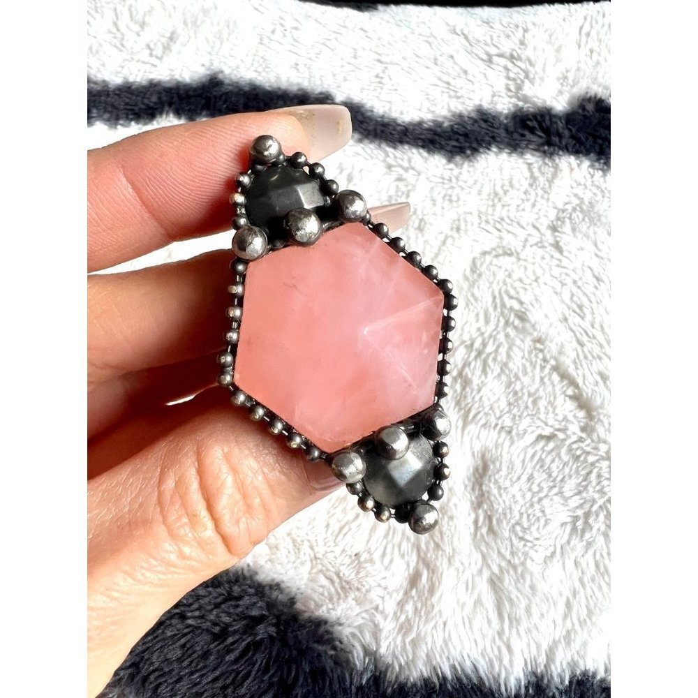 MASSIVE Rose Quartz Love Statement Ring - Picture 7 of 10